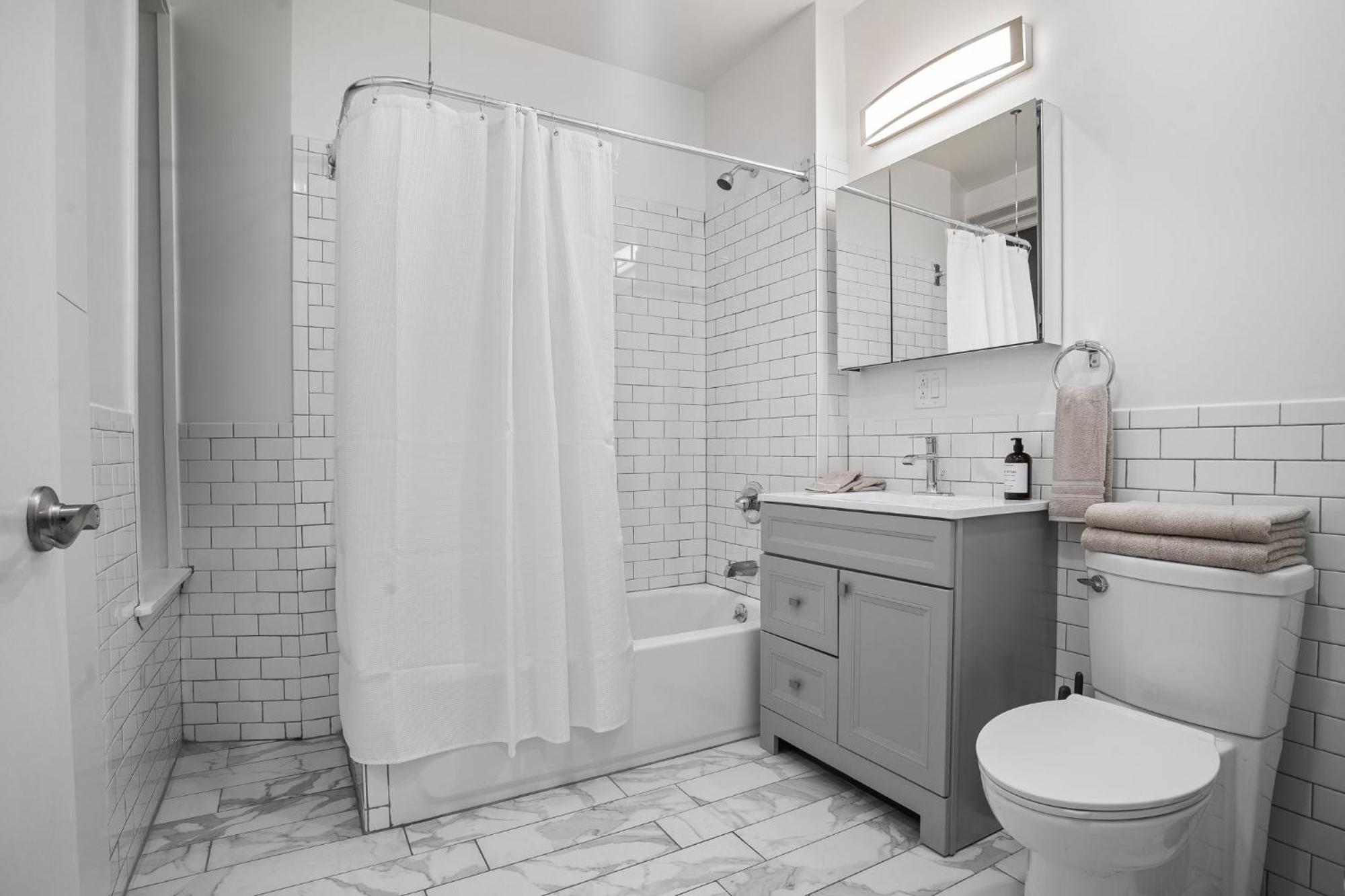 Appartement Minimalist Charm 2br 1bath New York